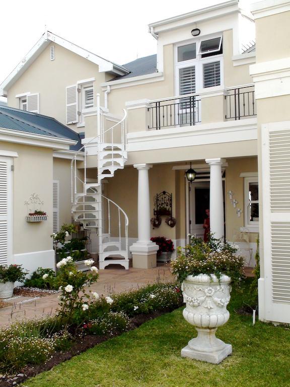 Sandals Beach Villa เฮอร์มานุส ภายนอก รูปภาพ