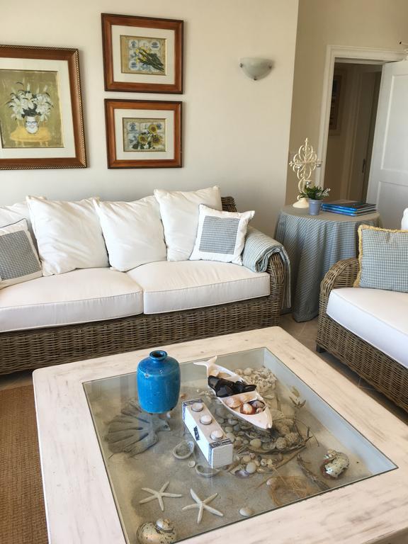 Sandals Beach Villa เฮอร์มานุส ภายนอก รูปภาพ